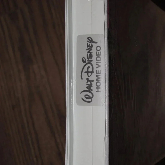 Walt Disney Masterpiece Collection “THE THREE CABALLEROS” (VHS)~SEALED! - Picture 4 of 4